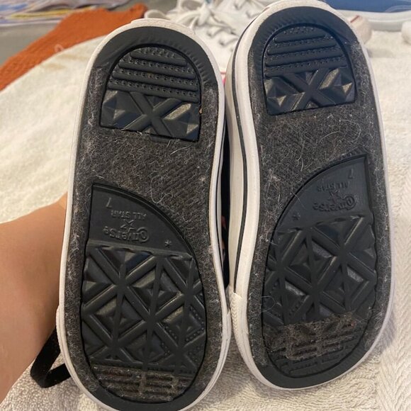 Converse All Star | Black and Pink High Tops - Little kids size 7 - Picture 5 of 6